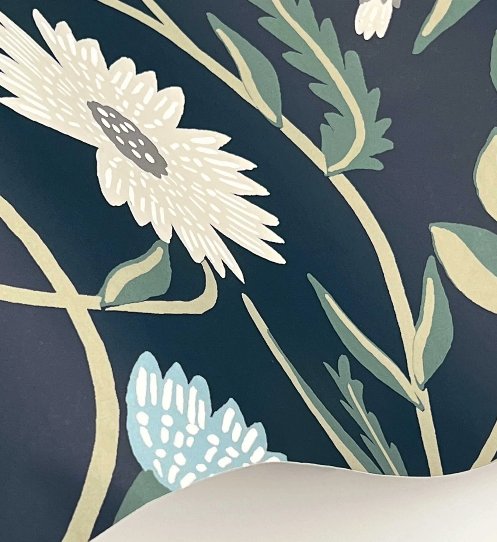 Aster Wallpaper - Navy - Image 4