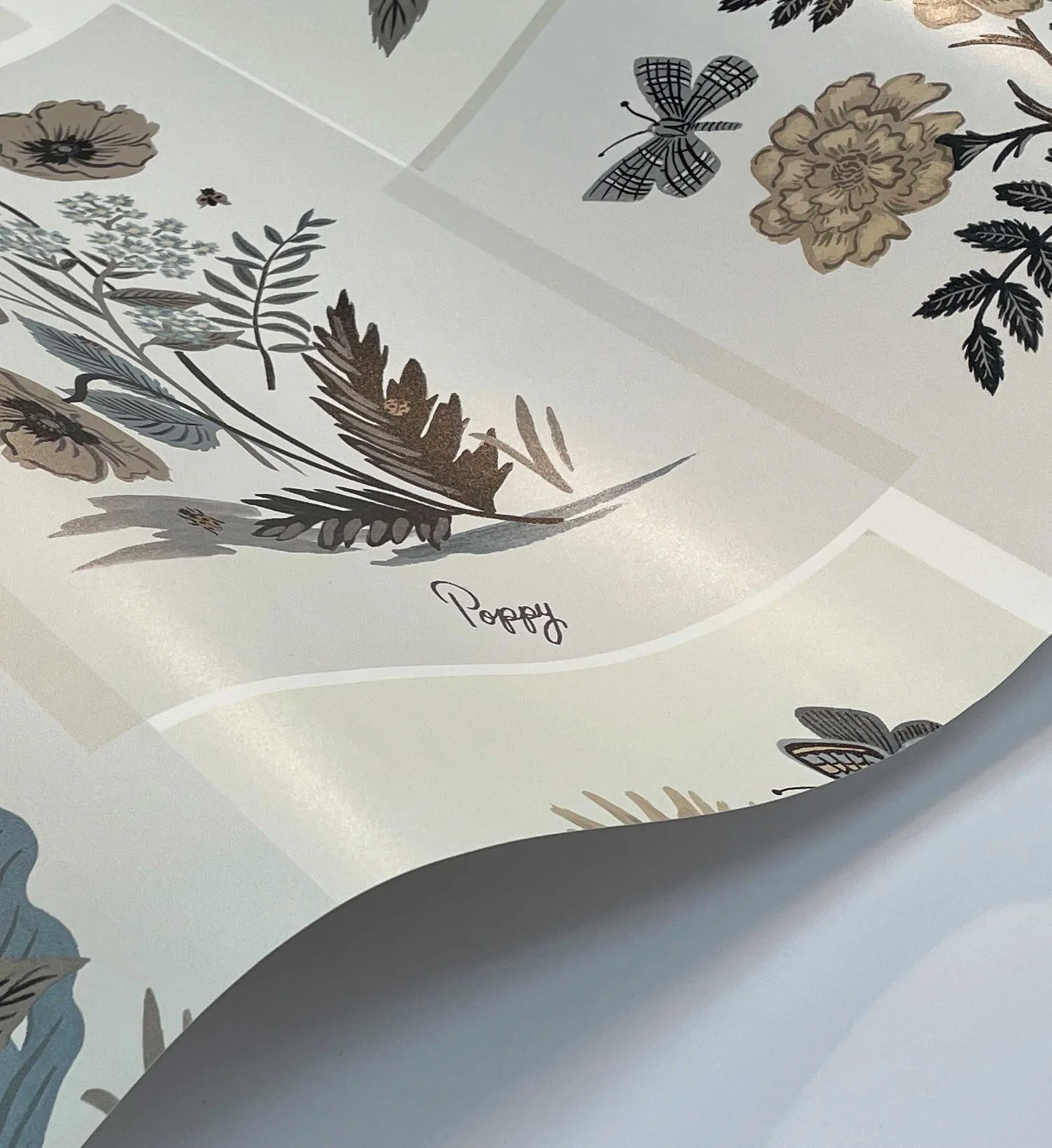 Botanical Prints Wallpaper - Linen - Image 4