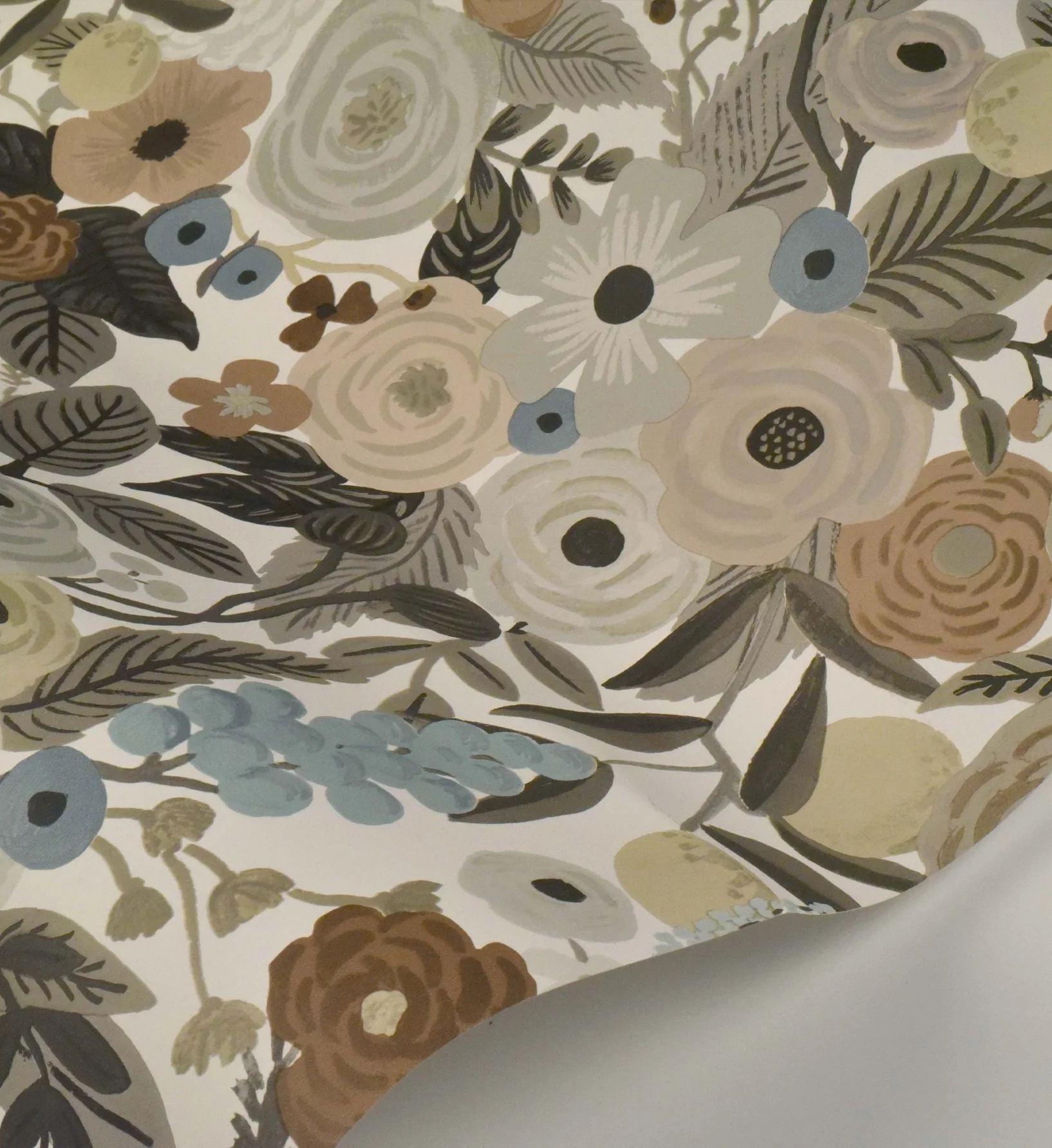 Garden Party Wallpaper - Linen Multi - Image 3