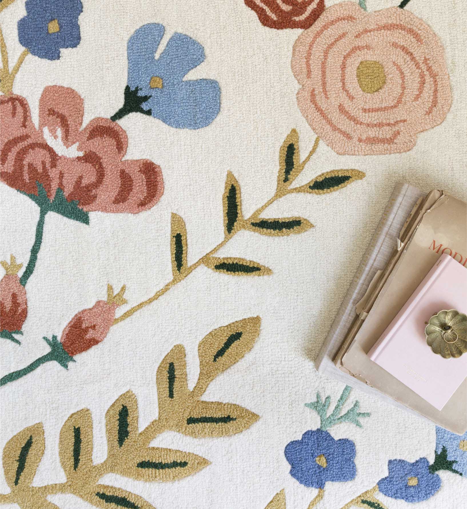 Les Fleurs Floral Vines Wool-Hooked Rug - Ivory - Image 3