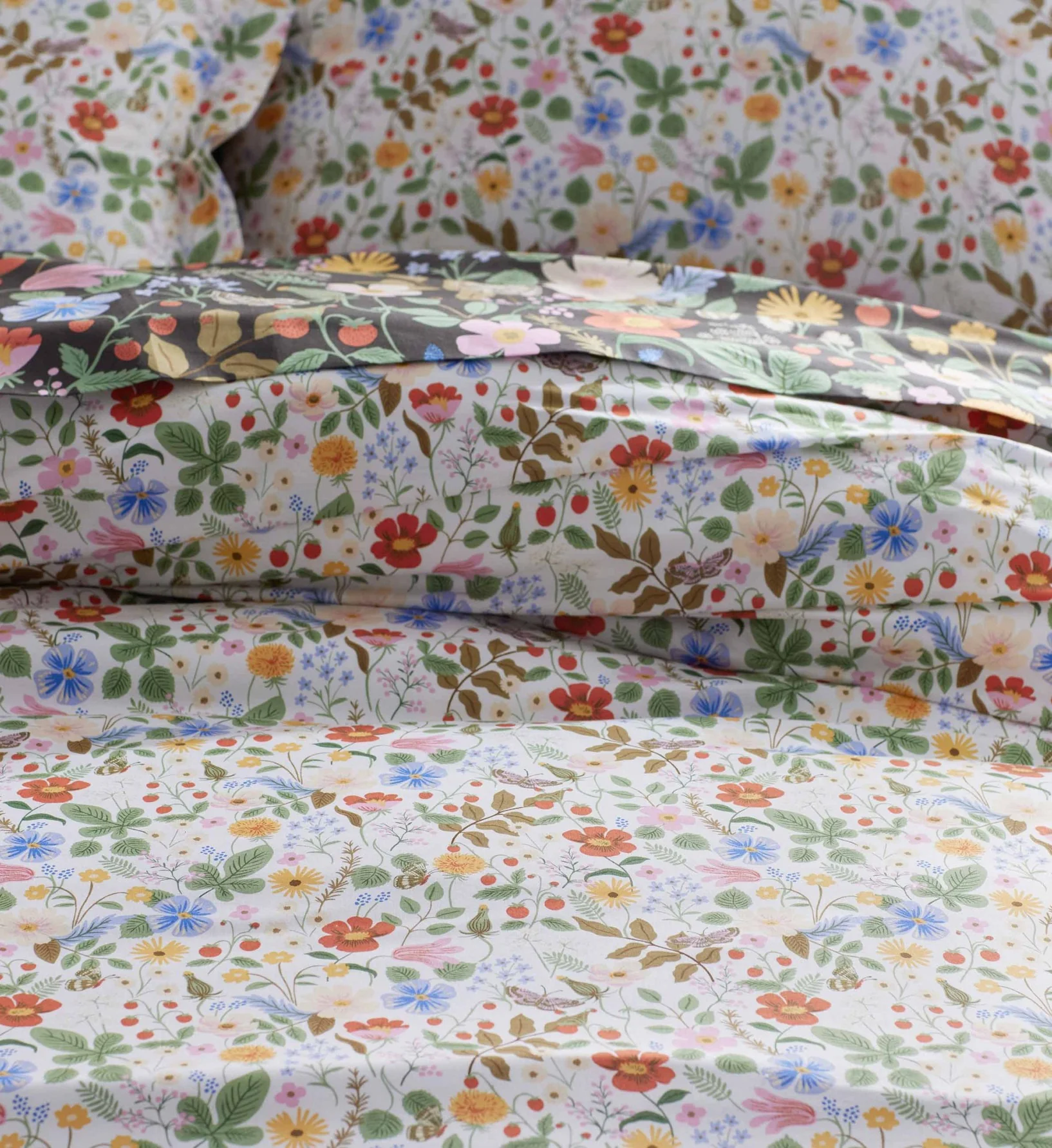Percale Comforter - Strawberry Fields White - Image 3