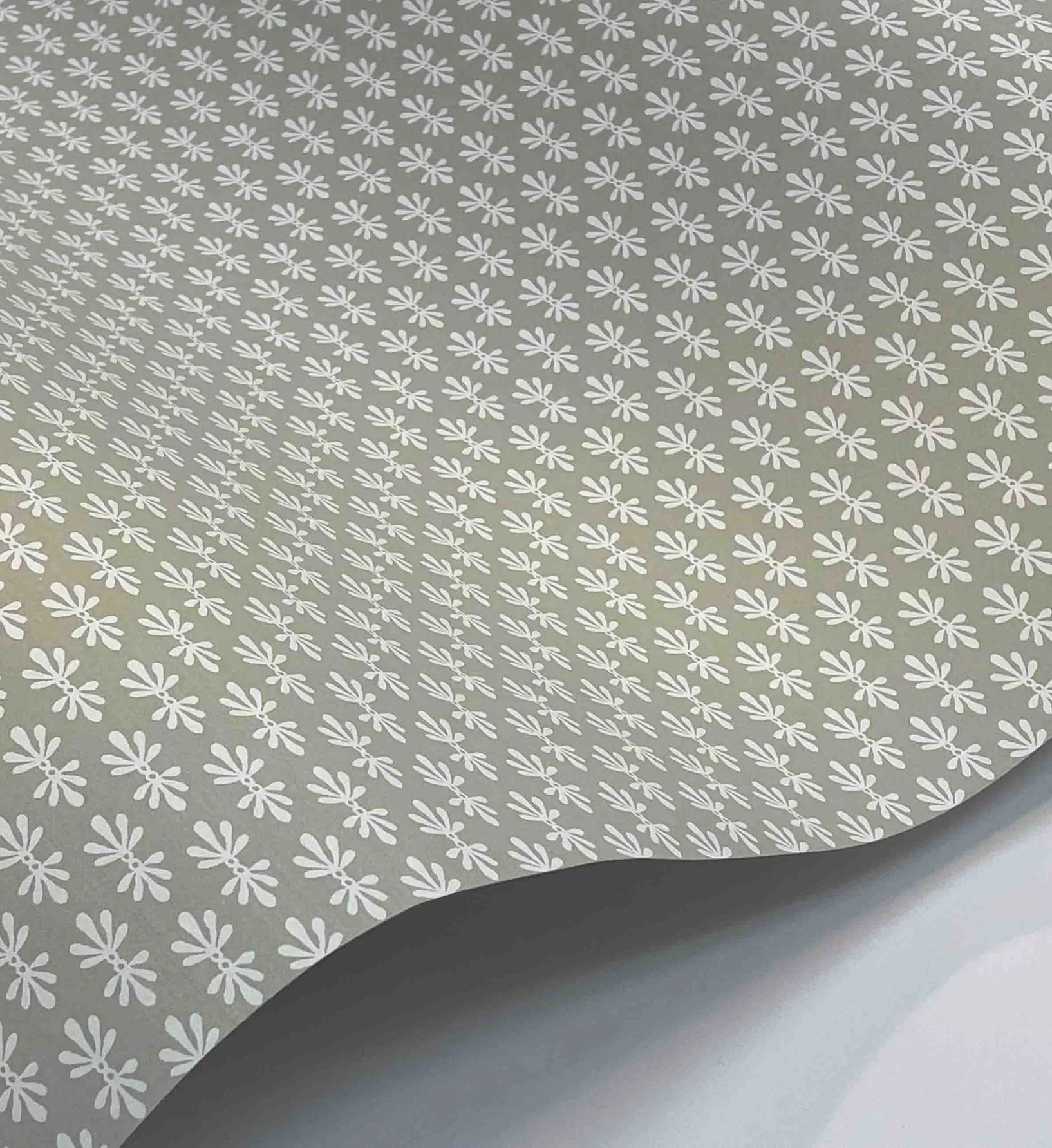 Petal Wallpaper - Grey & White - Image 4