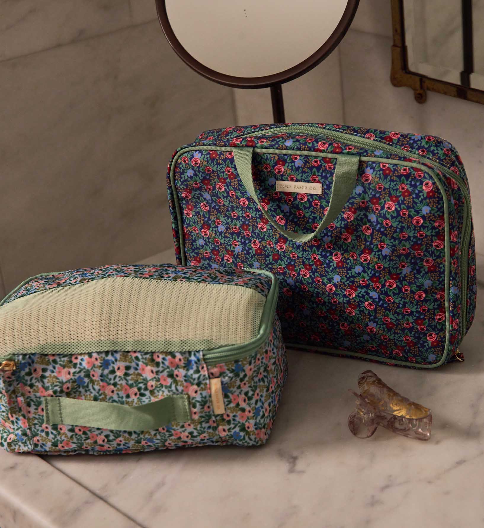 Travel Cosmetic Case - Rosa - Image 2
